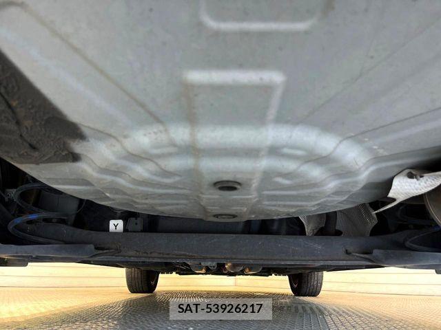 Nissan KICKS 2020-09 7220415-18