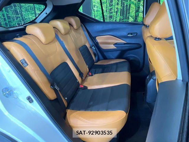 Nissan KICKS 2021-08 7220431-8