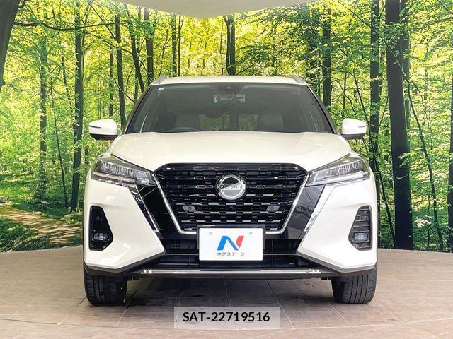 Nissan KICKS 2021-04 7220418-13