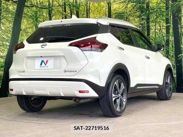 Nissan KICKS 2021-04 7220418-16