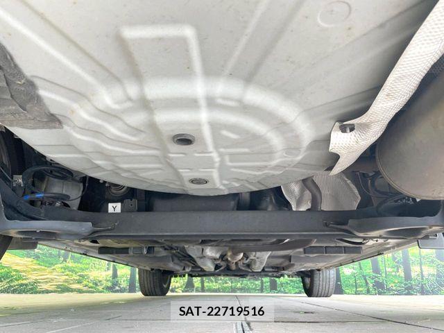 Nissan KICKS 2021-04 7220418-18