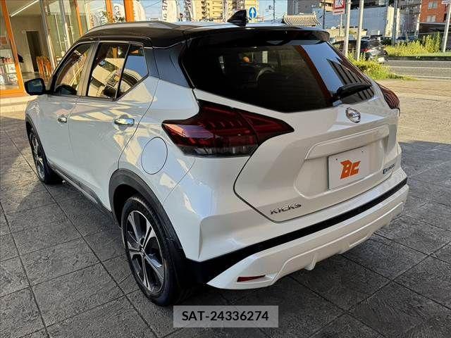 Nissan KICKS 2020-12 7220419-12