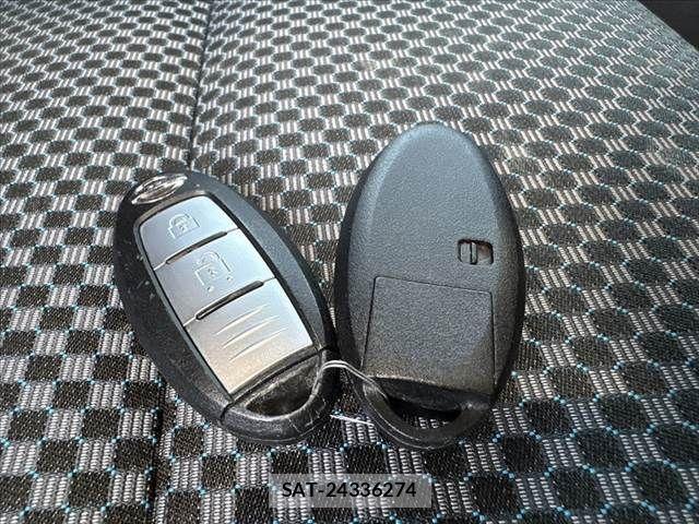 Nissan KICKS 2020-12 7220419-20