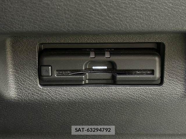 Nissan KICKS 2021-03 7220420-14