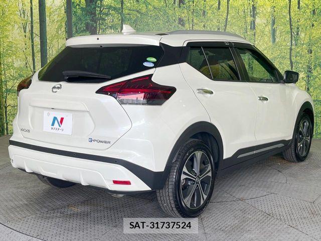 Nissan KICKS 2021-05 7220424-16