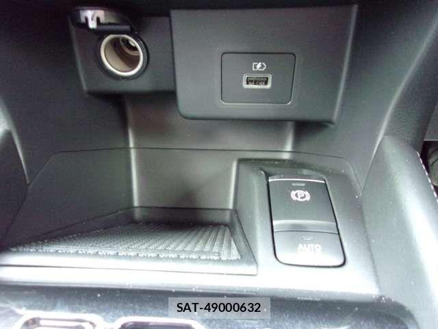 Nissan KICKS 2025-10 7220443-8