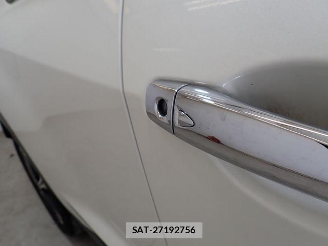 Nissan KICKS 2021-06 7220429-11