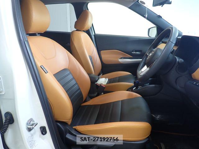 Nissan KICKS 2021-06 7220429-19