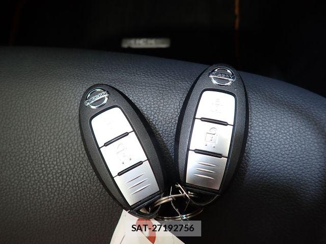 Nissan KICKS 2021-06 7220429-27