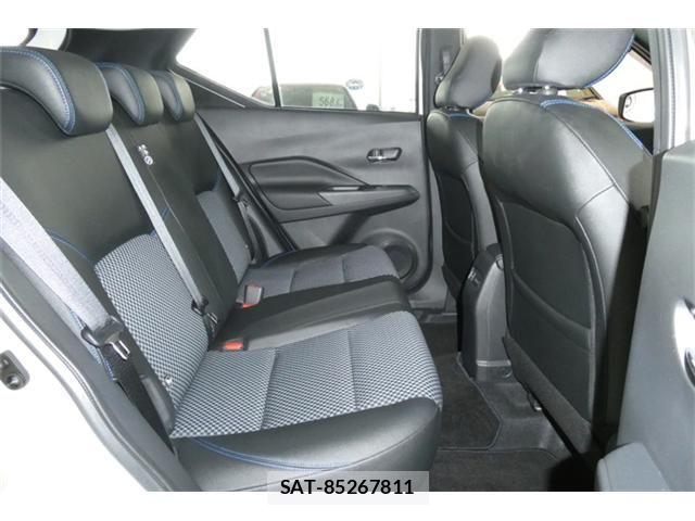 Nissan KICKS 2022-09 7220440-9