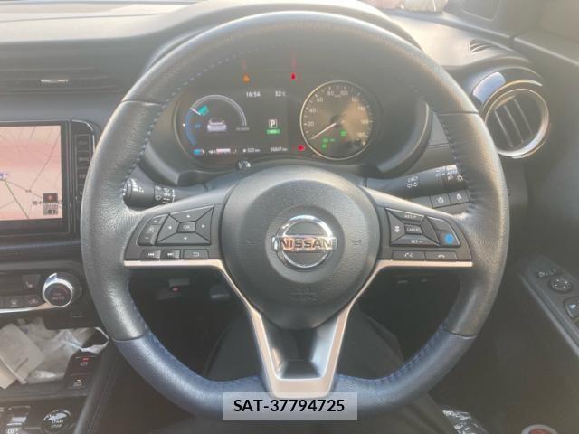 Nissan KICKS 2023-11 7220442-12