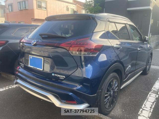 Nissan KICKS 2023-11 7220442-2