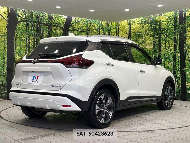 Nissan KICKS 2023-03 7220439-17