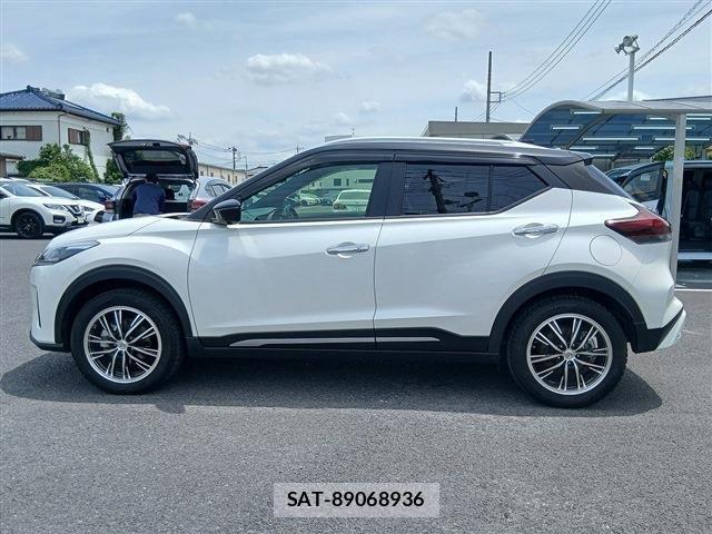 Nissan KICKS 2023-11 7220441-10