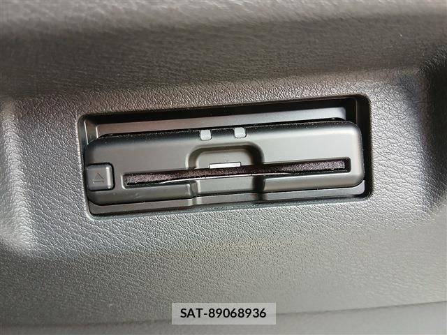 Nissan KICKS 2023-11 7220441-6