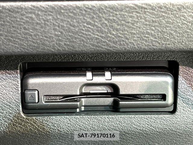 Nissan KICKS 2021-06 7251192-6