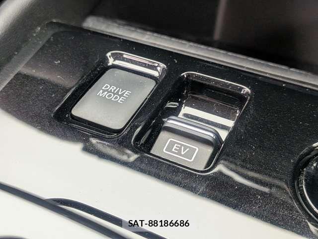 Nissan KICKS 2023-12 7272138-9