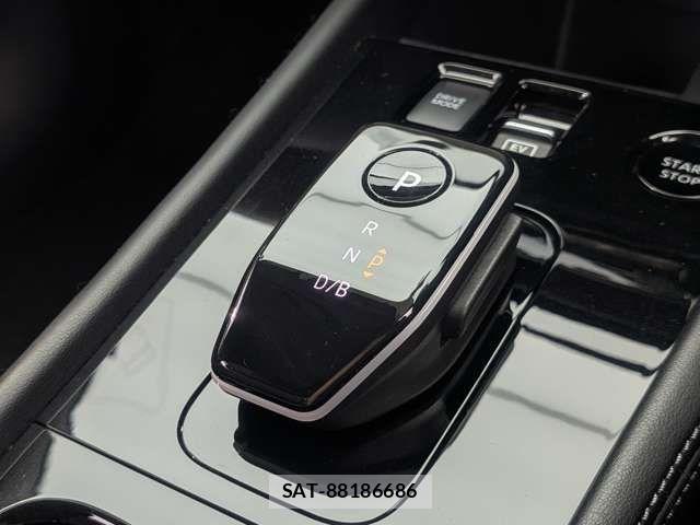 Nissan KICKS 2023-12 7272138-10