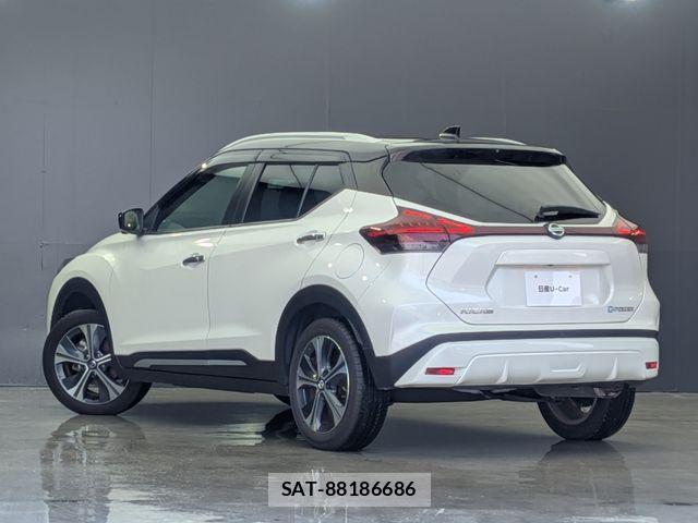 Nissan KICKS 2023-12 7272138-29
