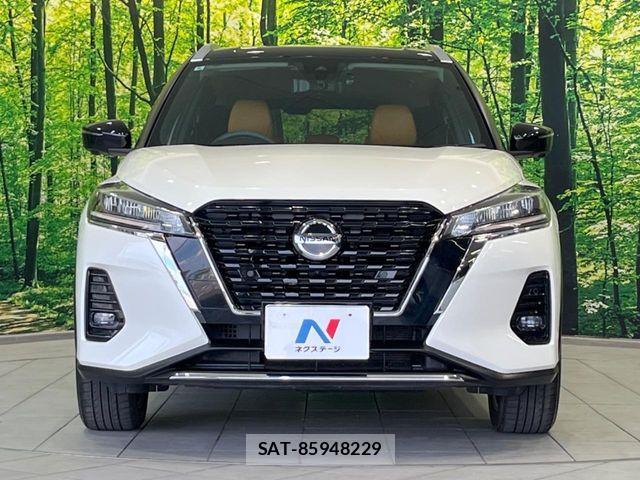 Nissan KICKS 2022-05 7272136-13