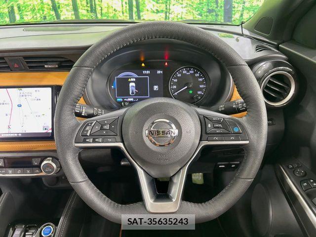 Nissan KICKS 2021-10 7272137-12
