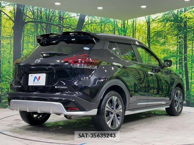 Nissan KICKS 2021-10 7272137-16
