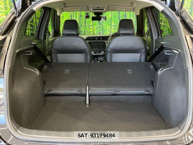 Nissan KICKS 2020-10 7327783-9