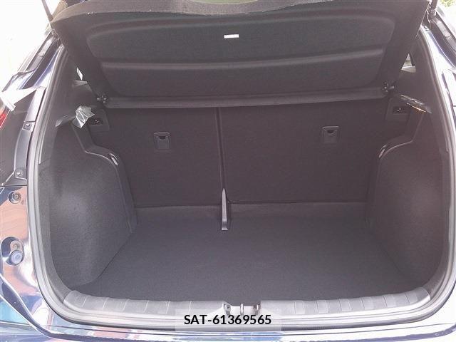 Nissan KICKS 2021-05 7327779-17