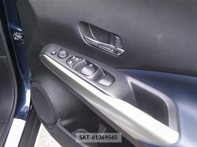 Nissan KICKS 2021-05 7327779-6