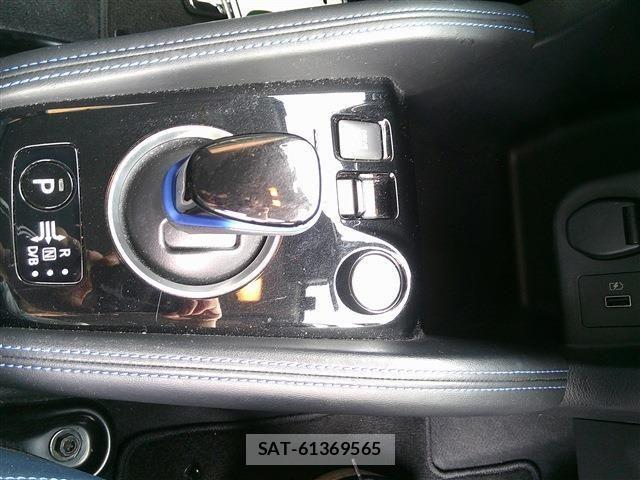 Nissan KICKS 2021-05 7327779-8