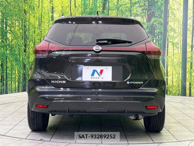 Nissan KICKS 2023-06 7327775-14