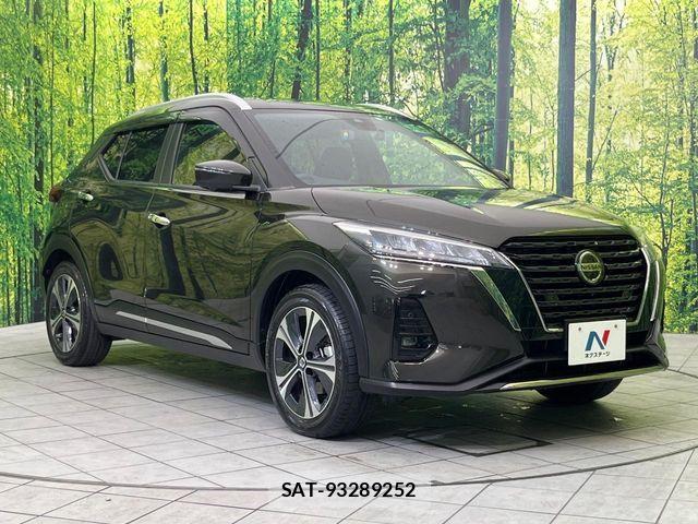 Nissan KICKS 2023-06 7327775-15