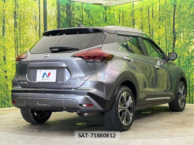 Nissan KICKS 2020-11 7327781-16