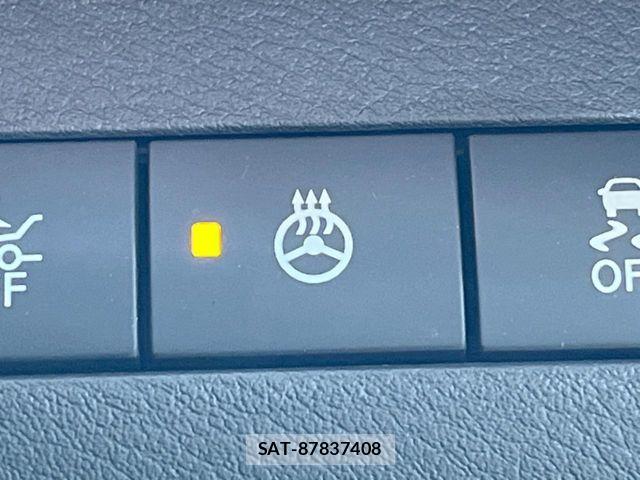 Nissan KICKS 2021-09 7327778-6