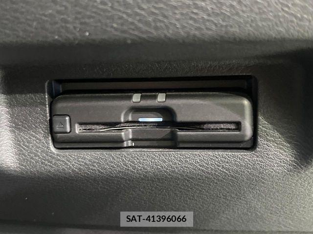 Nissan KICKS 2021-03 7327777-6