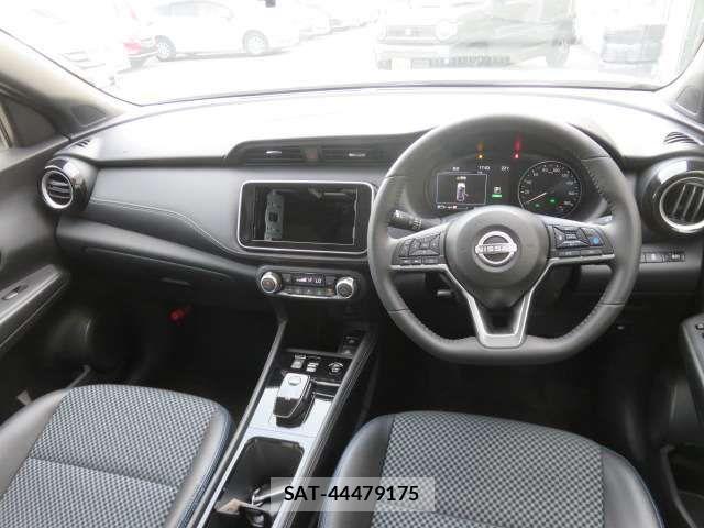 Nissan KICKS 2025-10 7327773-1