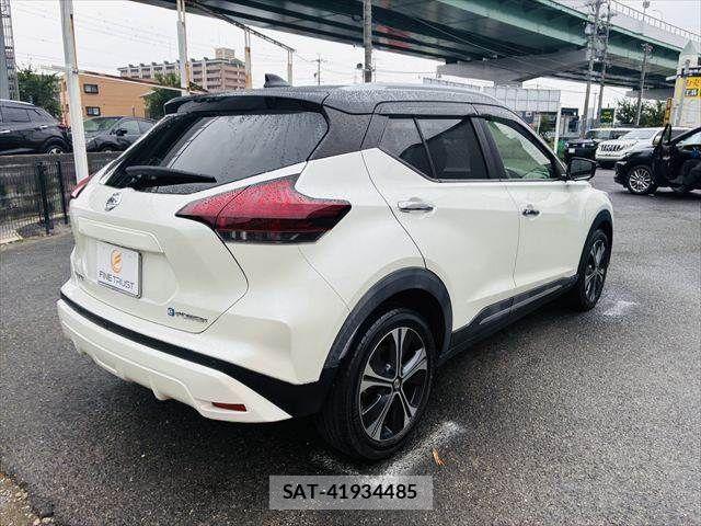 Nissan KICKS 2021-08 7327788-16