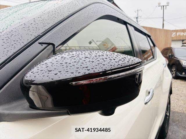 Nissan KICKS 2021-08 7327788-24