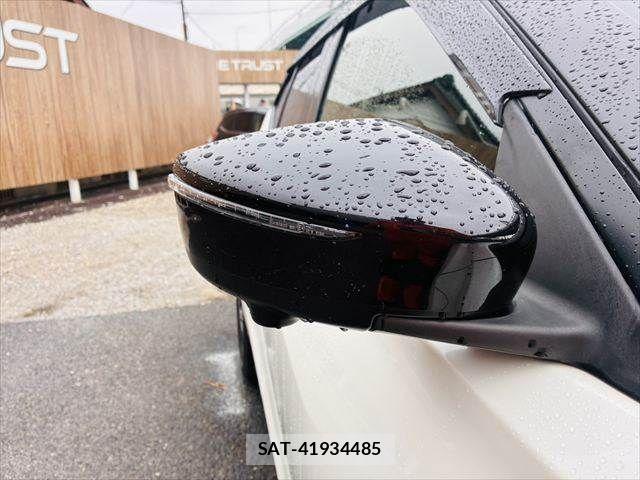 Nissan KICKS 2021-08 7327788-25