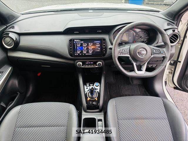 Nissan KICKS 2021-08 7327788-2