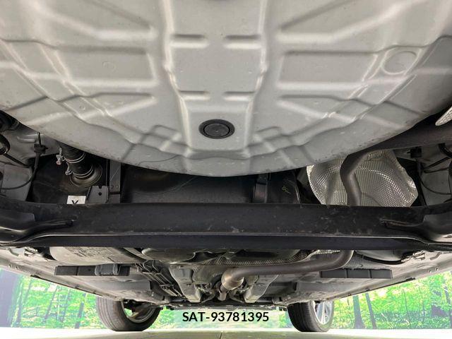 Nissan KICKS 2021-05 7358315-18
