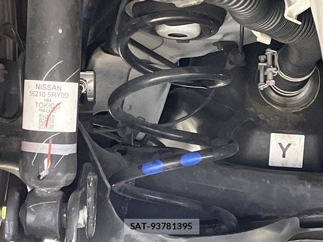 Nissan KICKS 2021-05 7358315-19