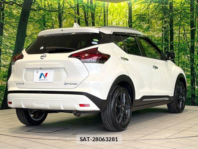 Nissan KICKS 2020-11 7358310-16