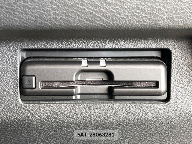 Nissan KICKS 2020-11 7358310-5