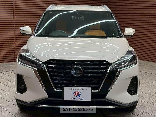 Nissan KICKS 2022-05 7358312-16
