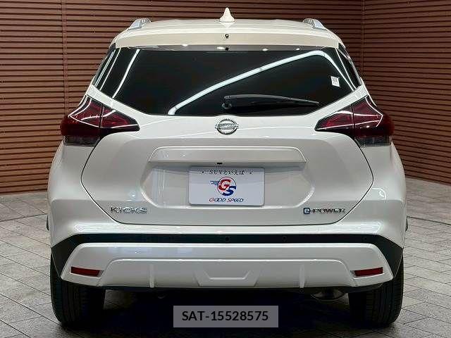 Nissan KICKS 2022-05 7358312-18