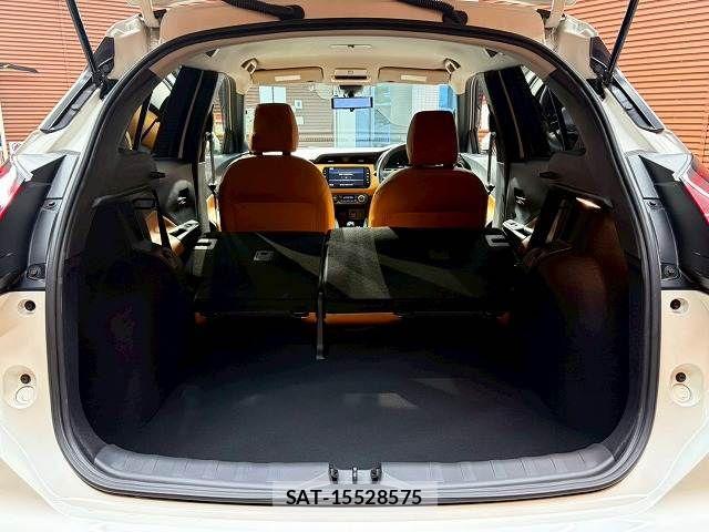 Nissan KICKS 2022-05 7358312-19