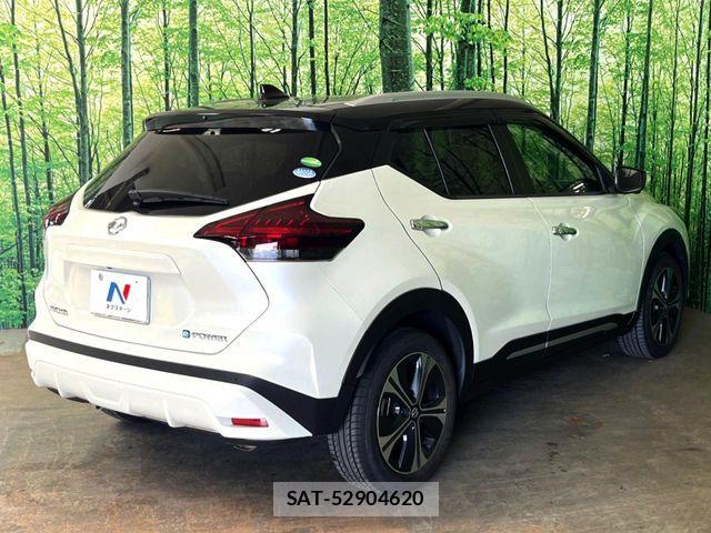 Nissan KICKS 2021-03 7358309-11