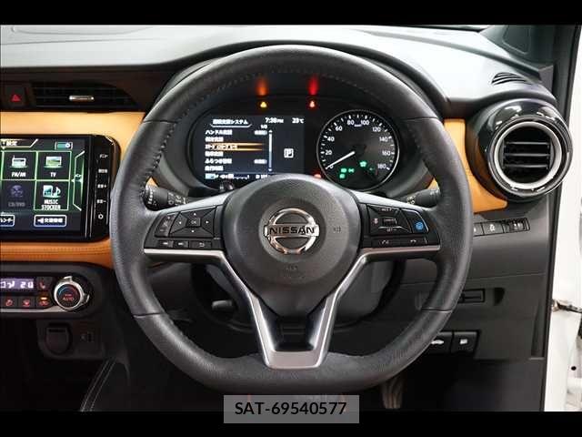 Nissan KICKS 2020-11 7358316-9
