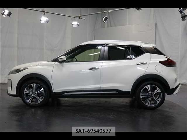 Nissan KICKS 2020-11 7358316-14